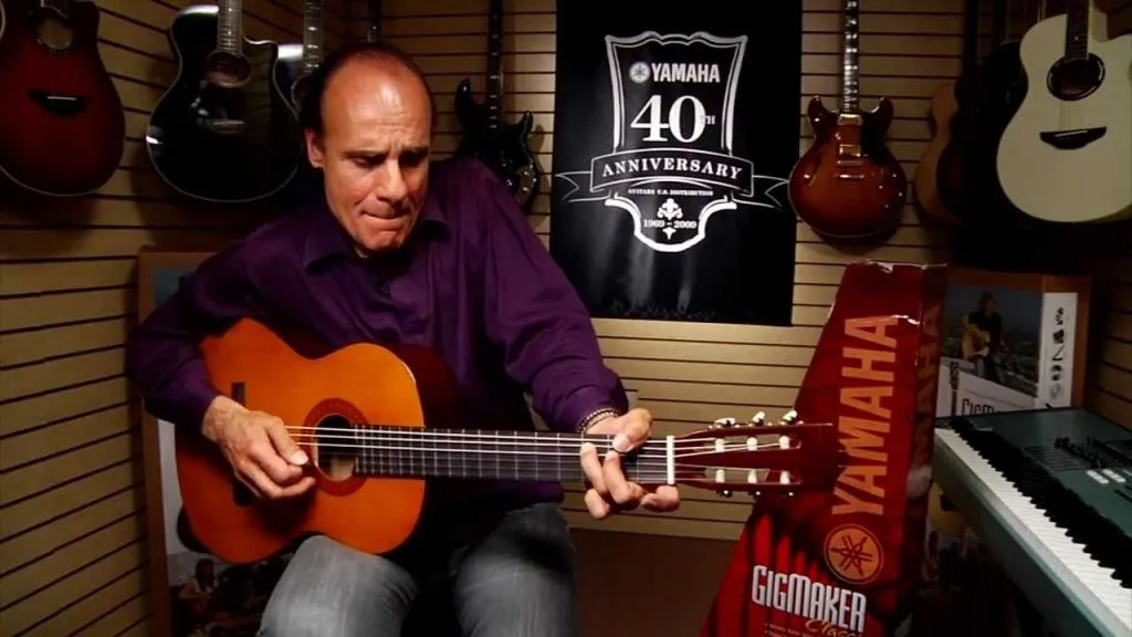 Полноразмерная классическая гитара Yamaha C40 для начинающих