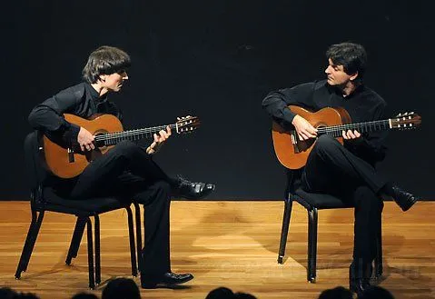 Мягкое и нежное звучание классической гитары