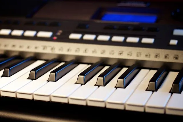 Синтезатор Yamaha PSR-E443 в Минске